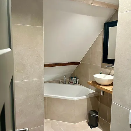 Private Attic With Workspace & Water View